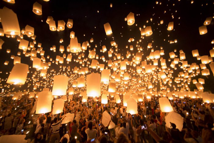 Ilustračný obrázok k článku Na trnavskej oblohe bude blikať šťastie: Hromadné vypustenie lampiónov s novinkami
