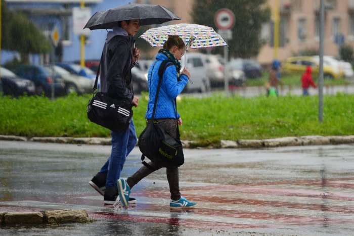 Ilustračný obrázok k článku Nepríjemné správy od meteorológov: Trnavu má zasiahnuť počasie, ako keby sa všetci čerti ženili!