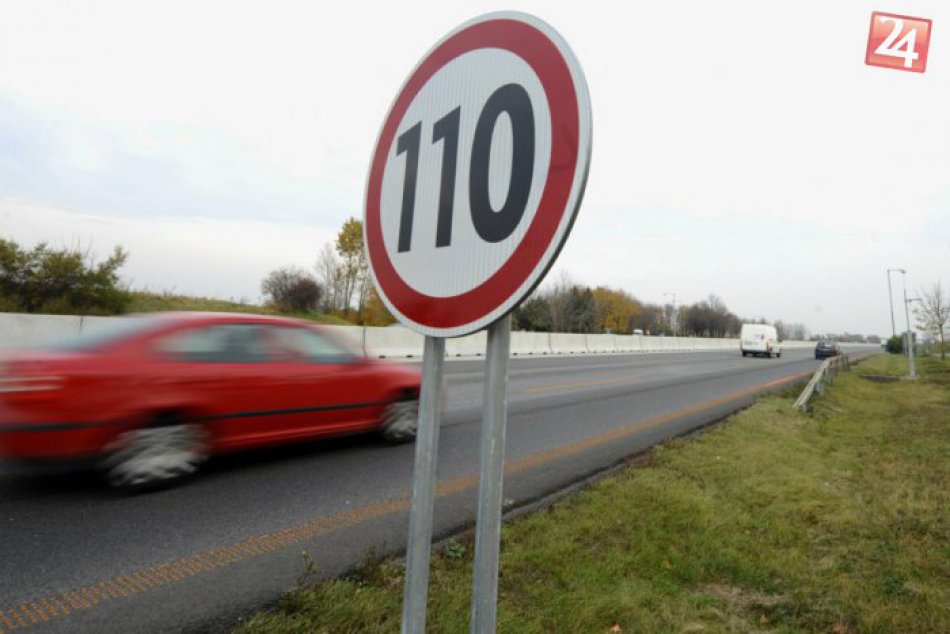 Ilustračný obrázok k článku Dobrá správa: Diaľnica D1 je už prejazdná vo všetkých jazdných pruhoch