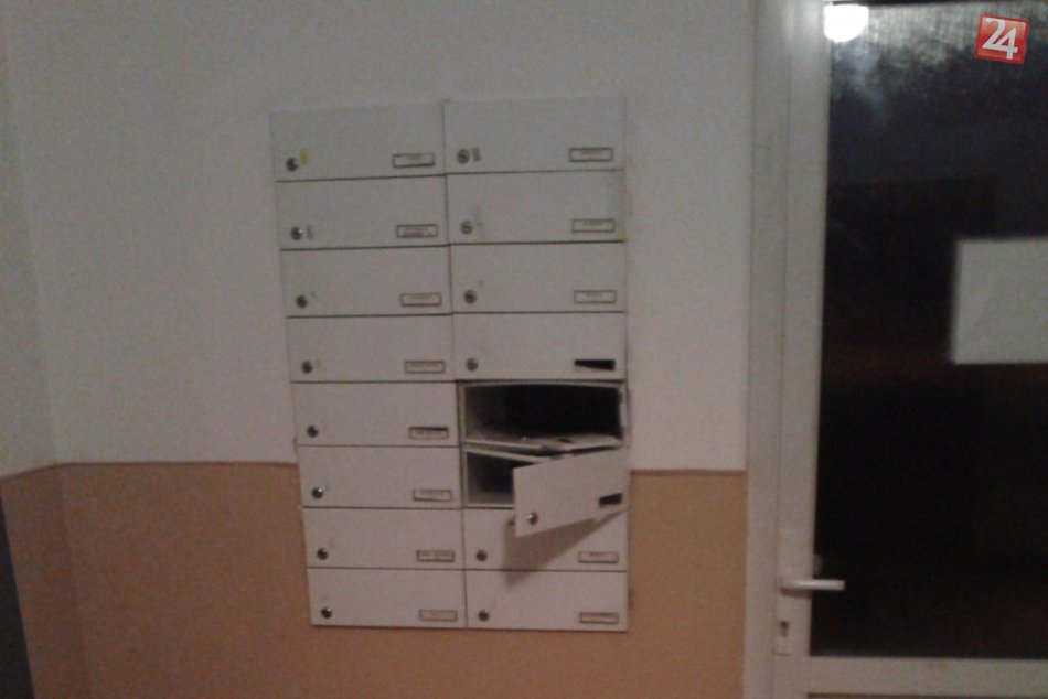 Ilustračný obrázok k článku Trnavskí policajti riešili drogy zasielané poštou: Mužovi chodili zo zahraničia