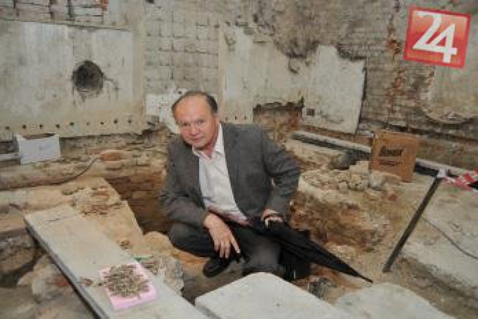 Archeologický výskum kaštieľa v Seredi