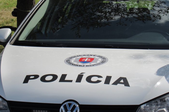 Ilustračný obrázok k článku Zrážka vozidla polície a osobného auta v Trnave: Polícia hľadá svedkov nehody