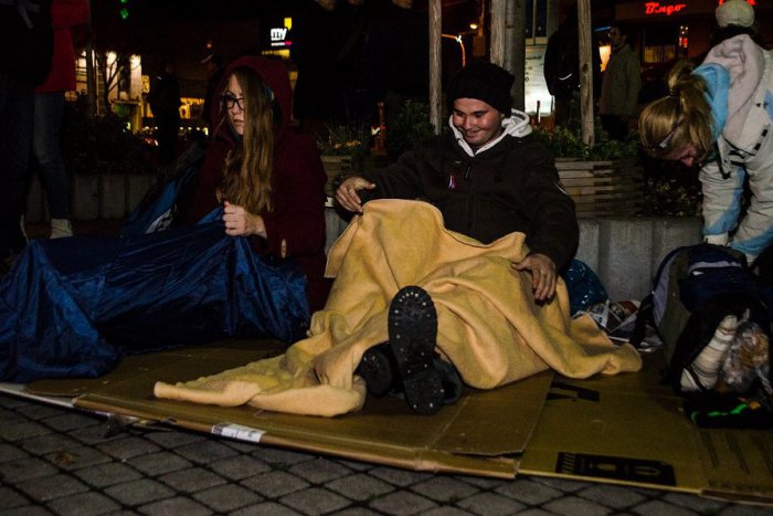 Ilustračný obrázok k článku Chystá sa spanie na ulici: Trnavčania si prvýkrát vyskúšajú život ľudí bez domova