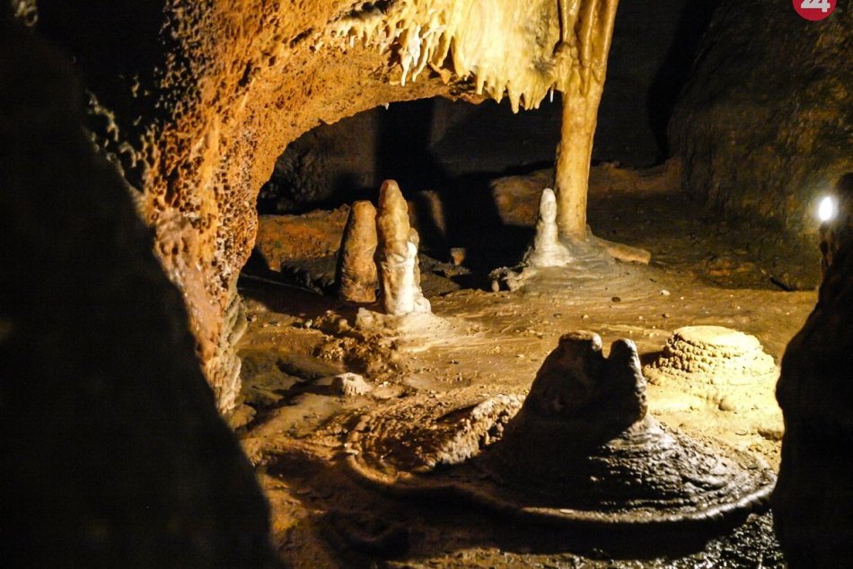Ilustračný obrázok k článku Jaskyňa Driny čelí poklesu záujmu turistov, navštívili ju ľudia z ministerstva