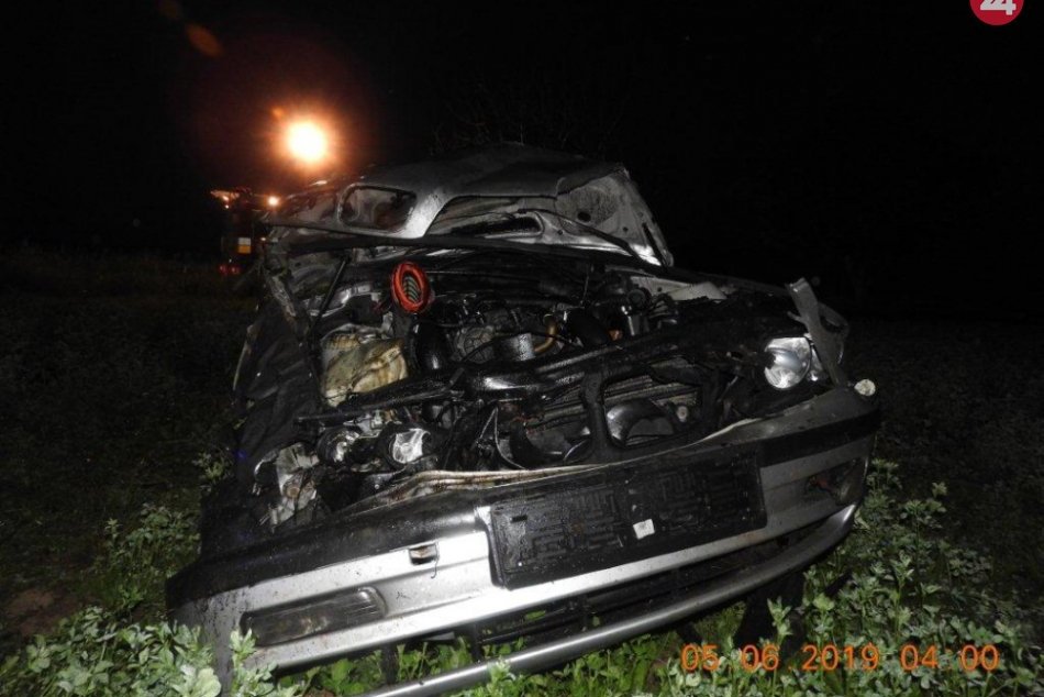 Ilustračný obrázok k článku Mladý vodič sa s BMW niekoľkokrát prevrátil: Po prevoze do nemocnice zomrel