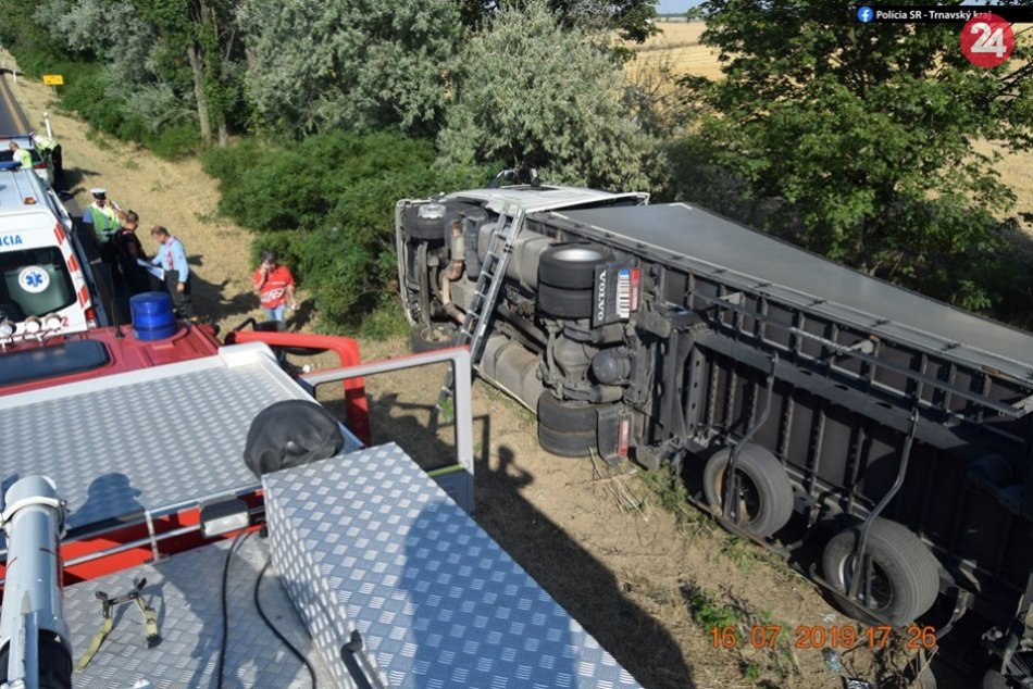 Ilustračný obrázok k článku Prevrátený kamión na D1: Český kamionista nafúkal 2,31 promile
