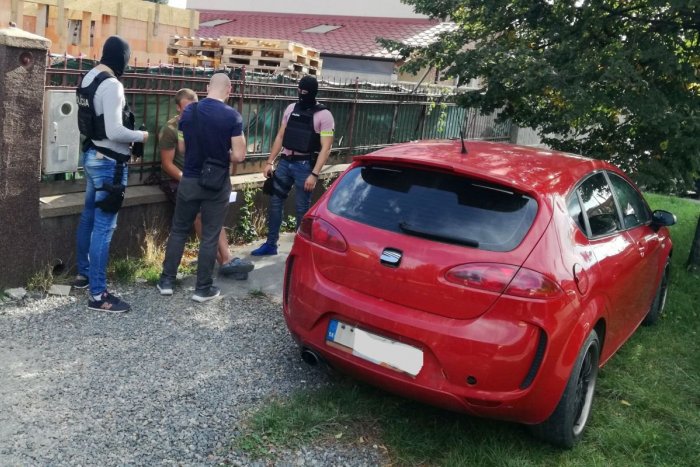 Ilustračný obrázok k článku Úspešná policajná akcia v Trnave: Dve osoby obvinili z predaja a distribúcie drog