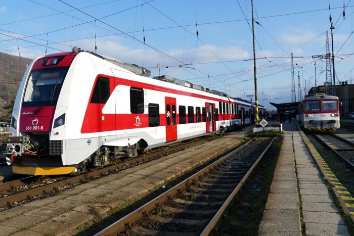 Ilustračný obrázok k článku Medzi Trnavou a Bratislavou bude premávať menej vlakov. Rušňovodiči sú v karanténe
