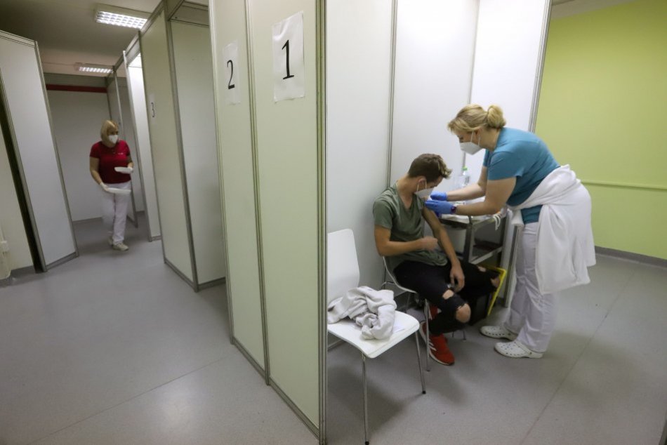 Ilustračný obrázok k článku Zdravotníci sa nezastavia: V Trnavskom kraji pribudlo ďalších vyše 5 600 zaočkovaných