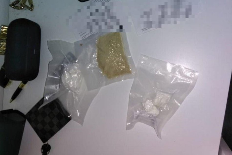 Polícia udrela na dílerov kokaínu