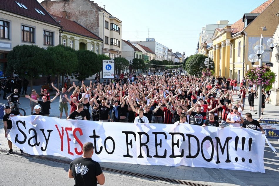 Pochod futbalových fanúšikov v Trnave